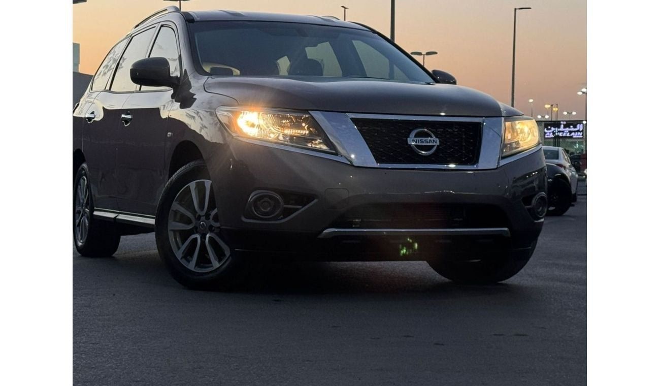 Nissan Pathfinder Platinum 3.5L In excellent condition and requires no expenses