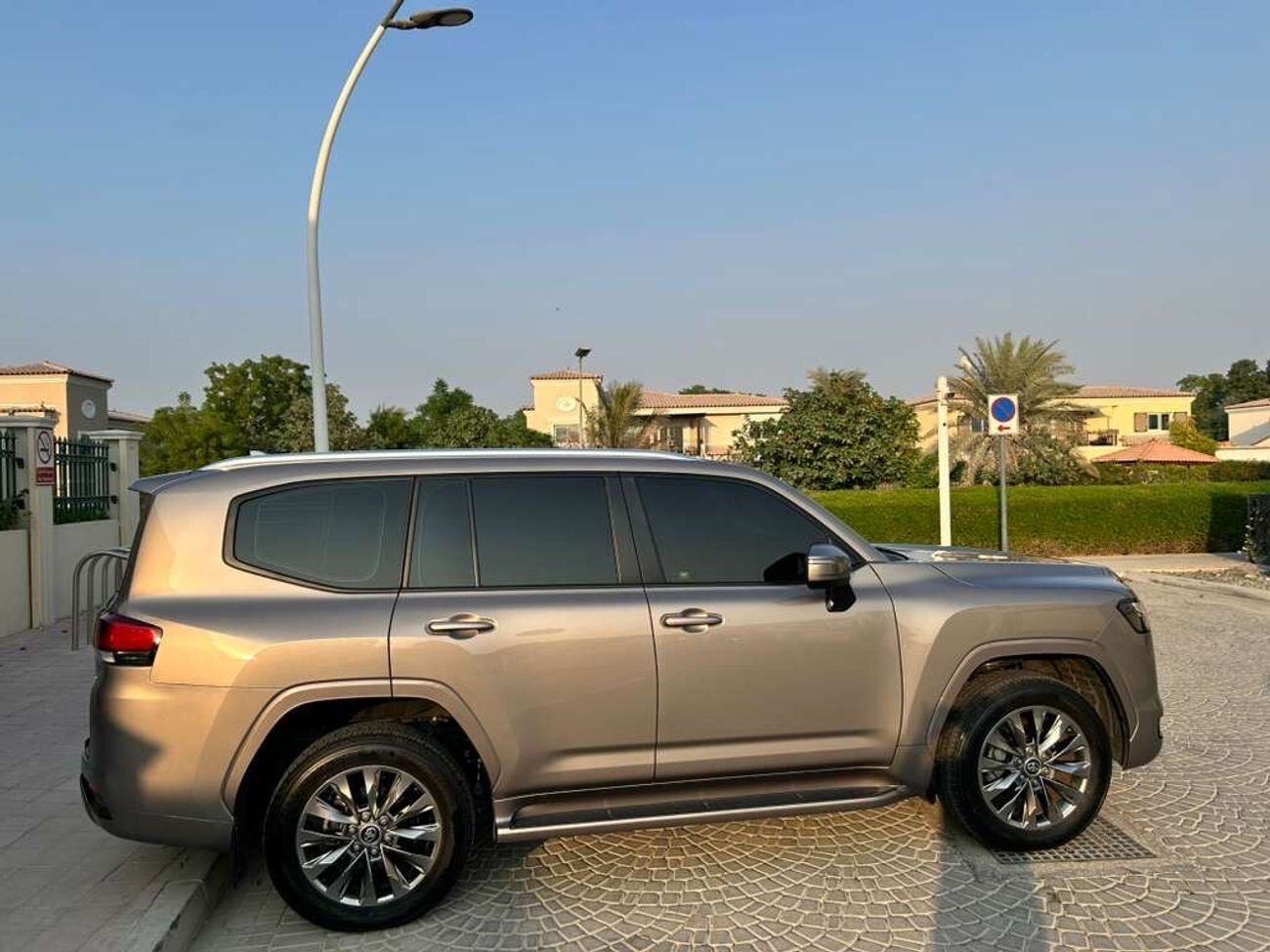 Toyota Land Cruiser GXR