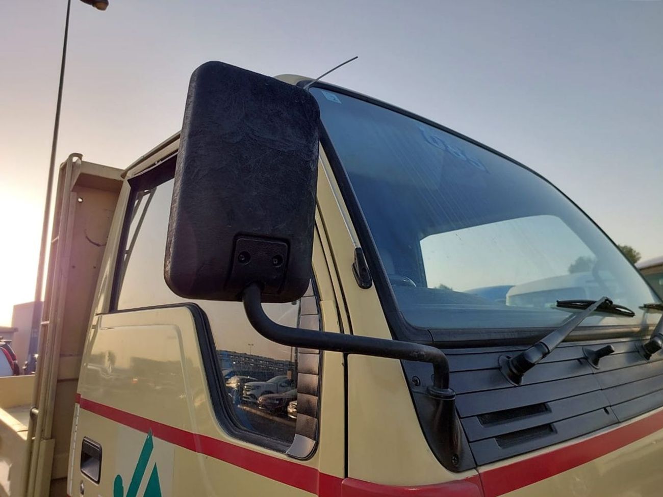 Mitsubishi Fuso Canter MITSUBISHI CANTER DUMPER TRUCK RHD 1986 MODEL 3.5 L DIESEL MANUAL(PM00040)