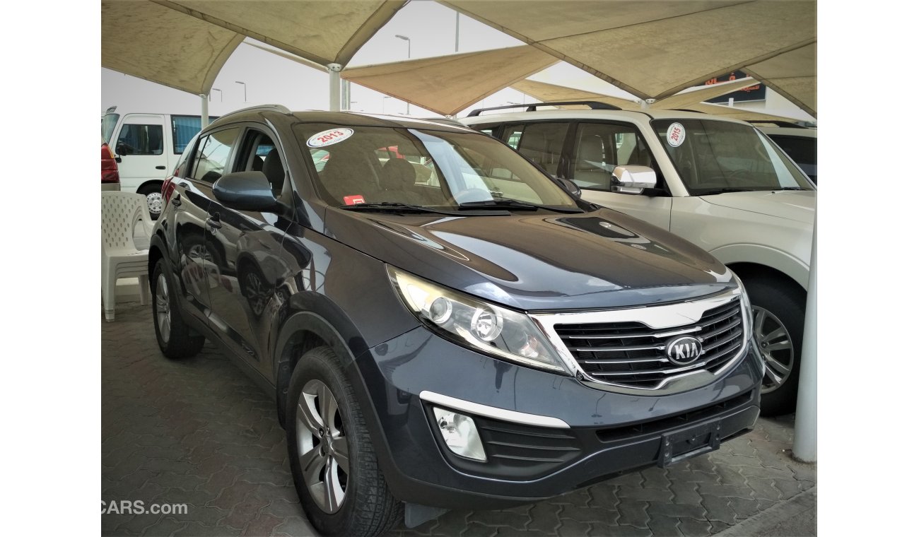 Kia Sportage 2013 BLUE GCC NO PAIN NO ACCIDENT PERFECT