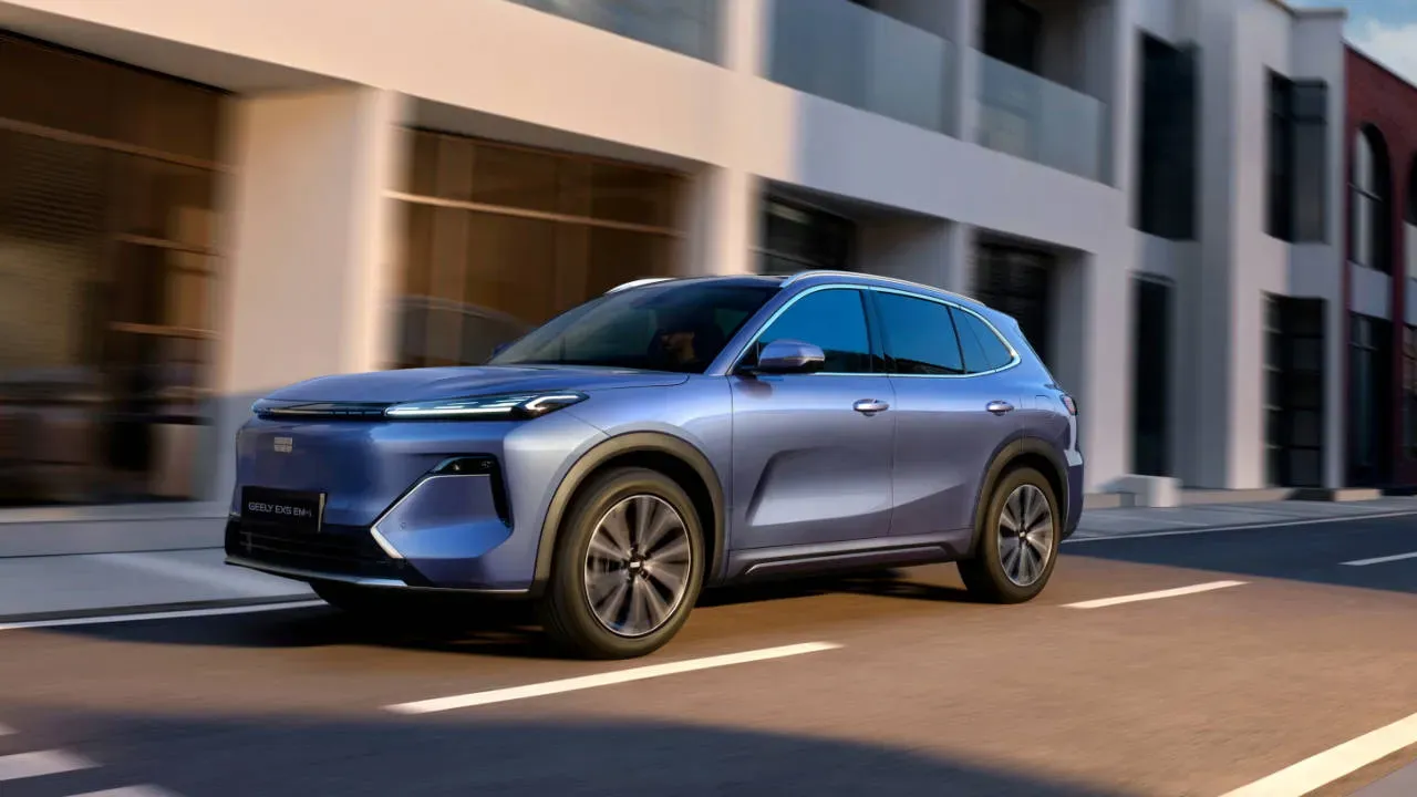 Geely EX5 EM-i exterior - Front Left Profile