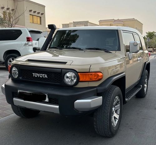 تويوتا إف جي كروزر