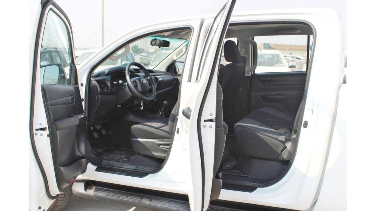 Toyota Hilux 2022 Toyota Hilux Double-Cab 2.7L 4-Cyl Petrol M/T 4x2 (RWD) Only For Export