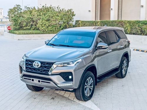 Toyota Fortuner Toyota fortuner 2016 Modified 2023 VXR V6 4L petrol Automatic 5 doors 7 seater