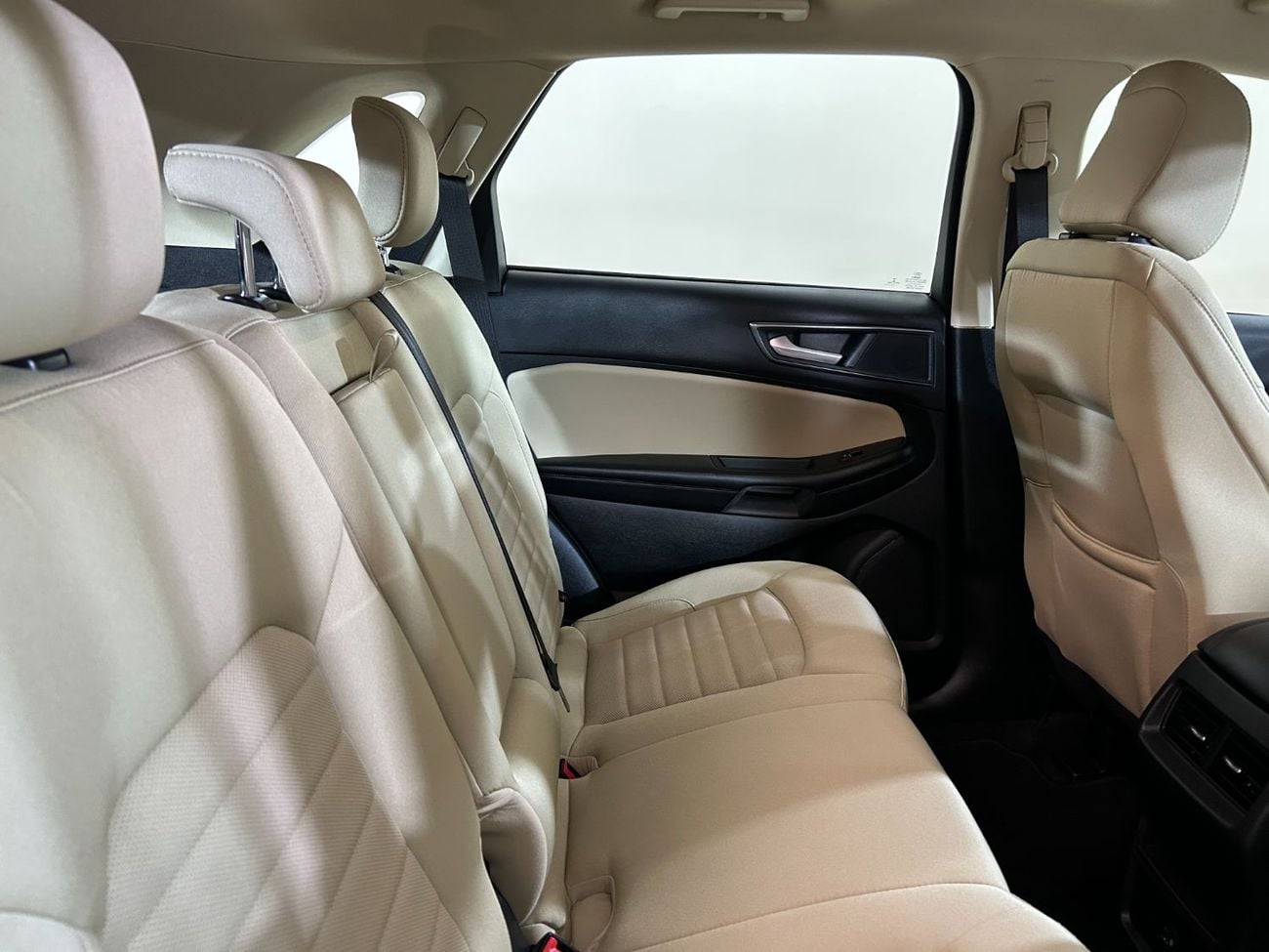 Ford Edge SE022 / FREE INSURANCE + REGISTRATION / AL TAYER MOTORS AL QOUZ SHOWROOM