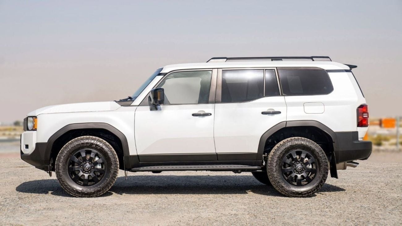 Toyota Prado TOYOTA PRADO 250 2.4P AT FIRST EDITION MY2024 – WHITE