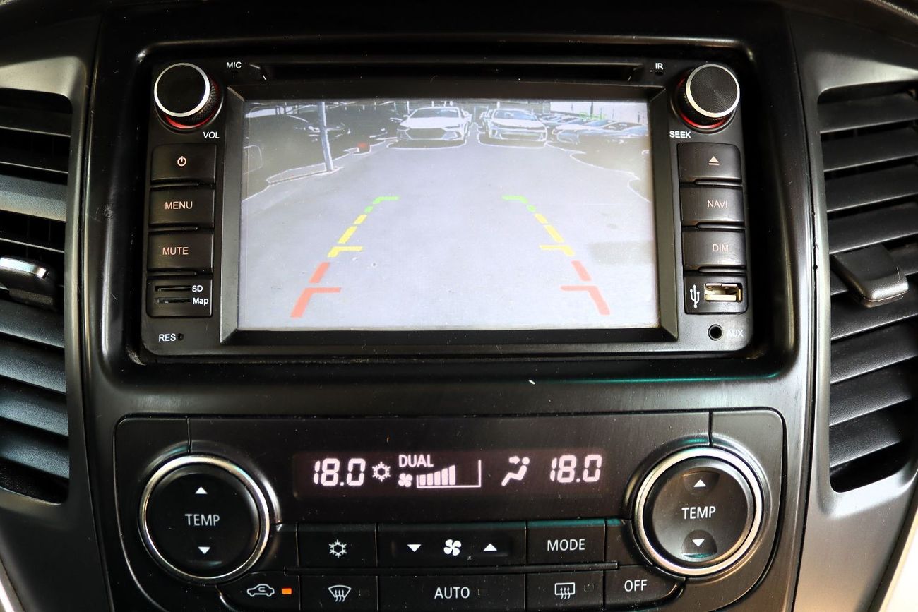 Mitsubishi Montero GLS Top ACCIDENTS FREE - GCC - ORIGINAL PAINT - PERFECT CONDITION INSIDE OUT