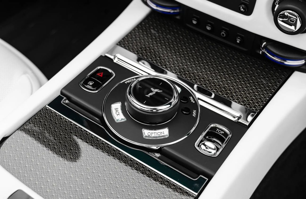 رولز رويس داون 6.6L V12 Twin-Turbocharged Engine