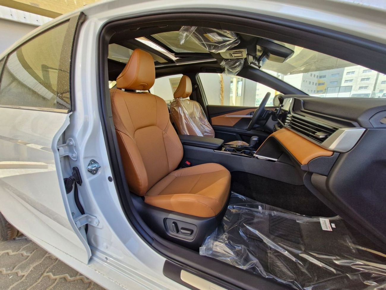 تويوتا كامري 2026 CAMRY GLE 2.5L FULL RADAR PANAROMIC DUAL PWR SEAT GCC BRAND NEW 0KM