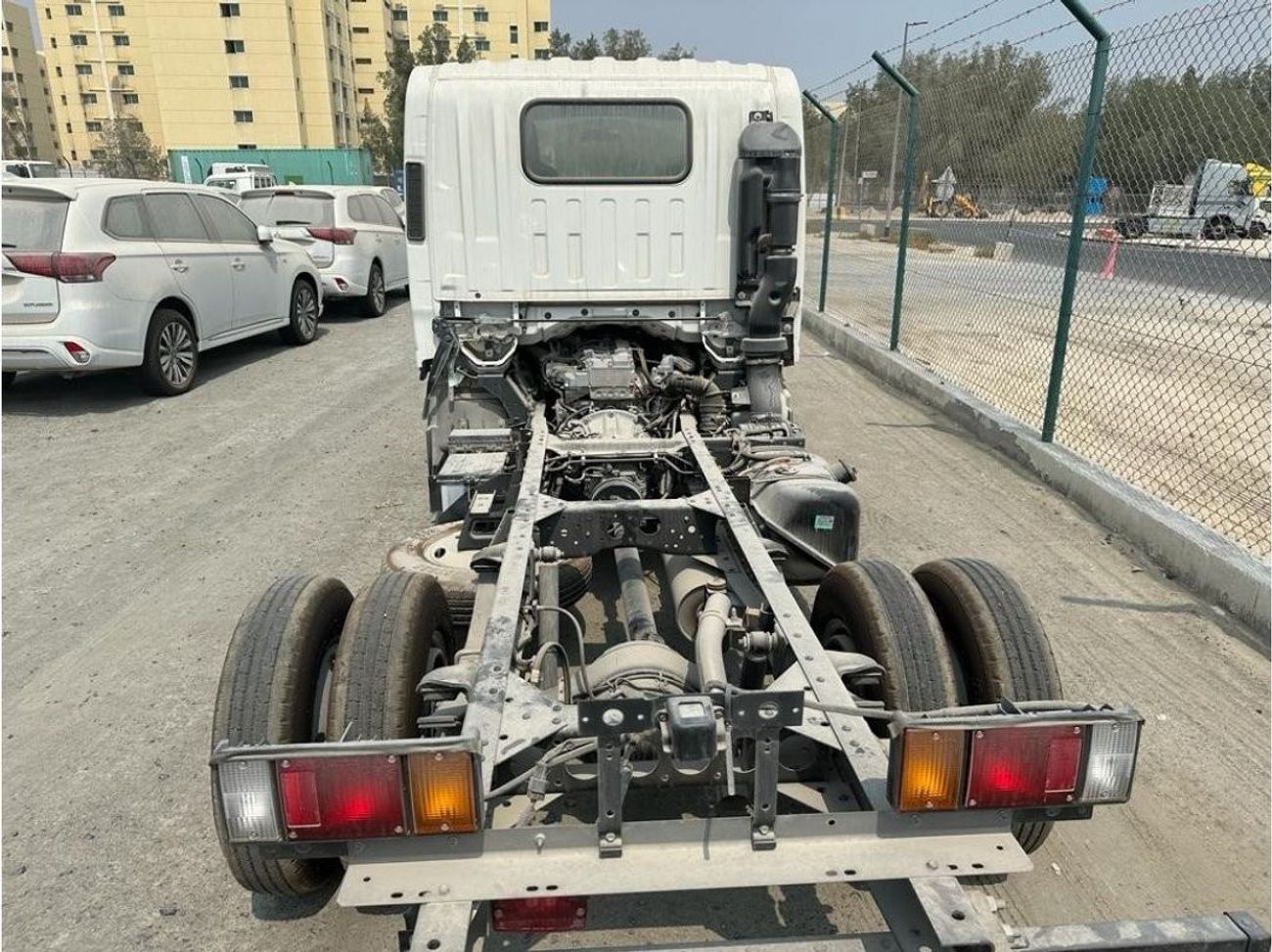 إيسوزو فوروارد Isuzu / N-Series NMR85 E22 Cab Chassis Truck 4x2 Short Wheel Base