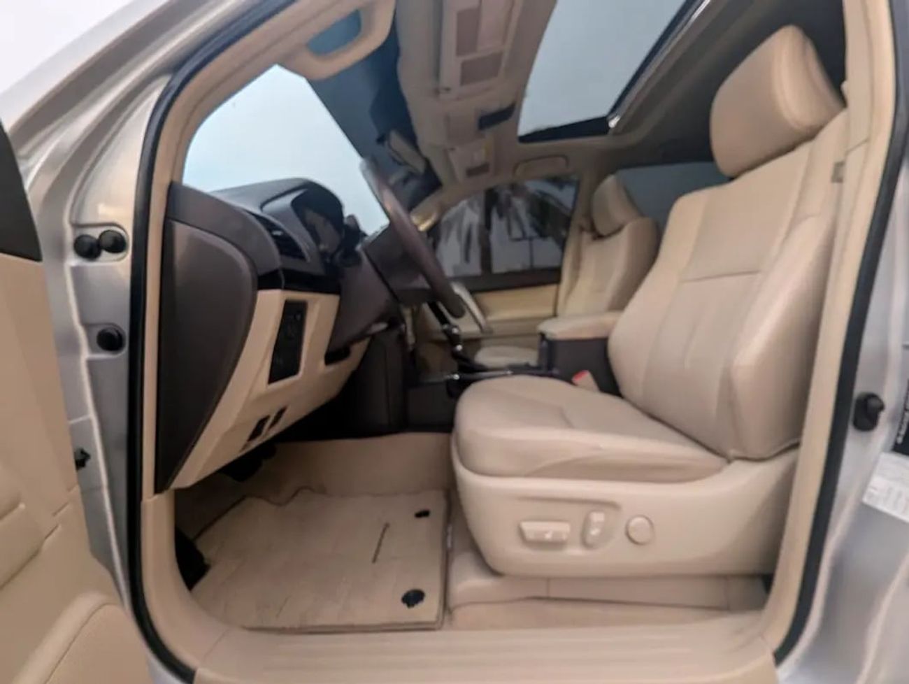 Toyota Prado TX-L Top full Option V6 4.0L GCC specs Excellent Condition