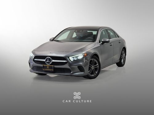 Mercedes-Benz A 220 2.0 l. Cylinders.