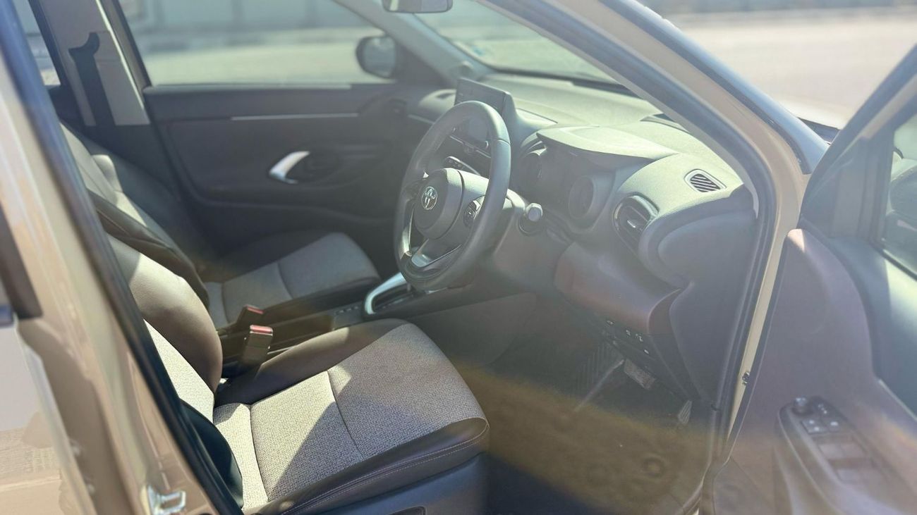 Toyota Yaris Cross HYBRID PETROL 1.5 LITER RIGHT HAND DRIVE