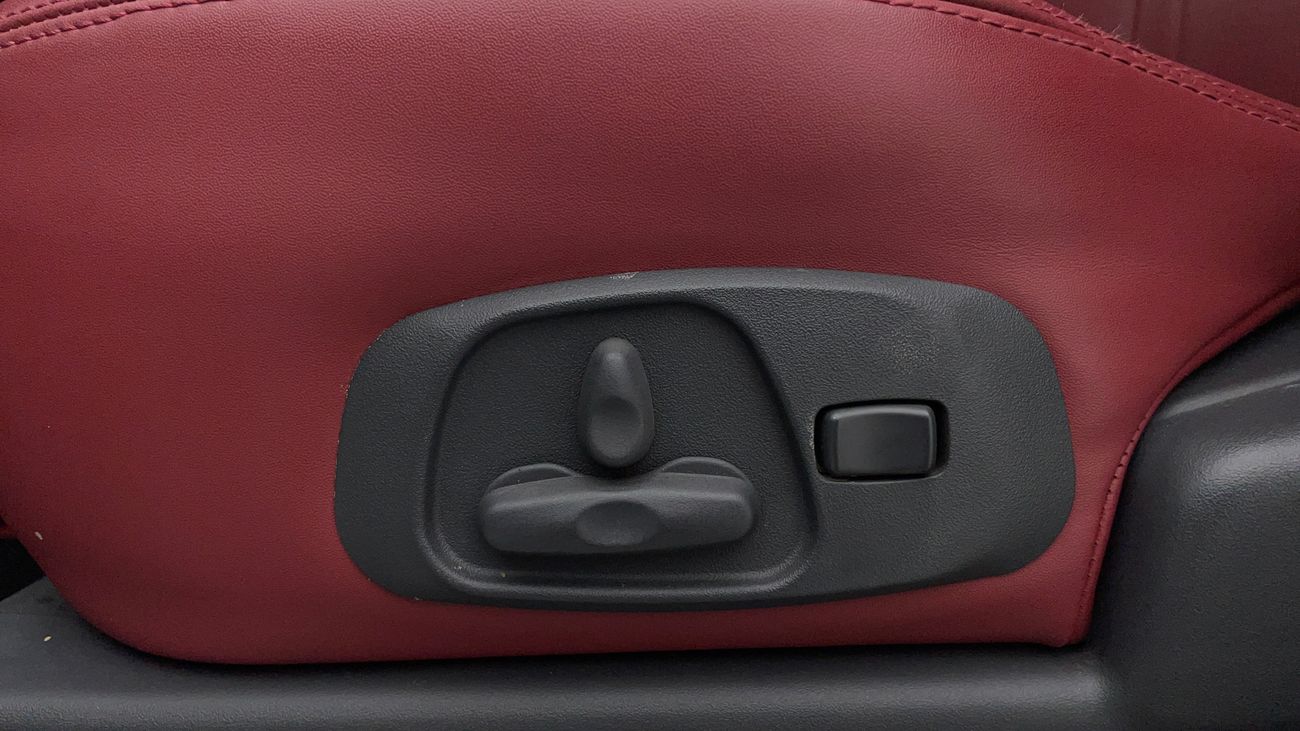 ميتسوبيشي باجيرو SIGNATURE EDITION 3.8 | بدون دفعة مقدمة | اختبار قيادة مجاني للمنزل