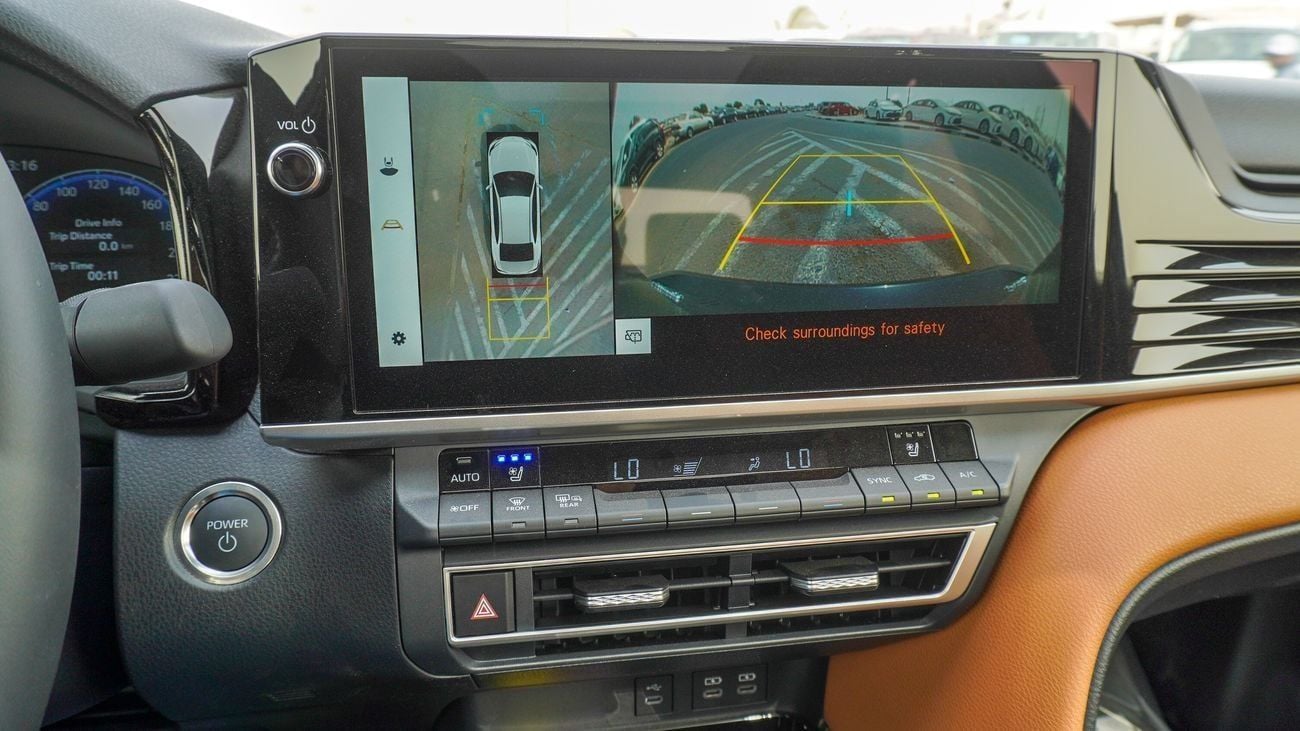 Toyota Camry LIMITED 2.5L HEV HYBRID