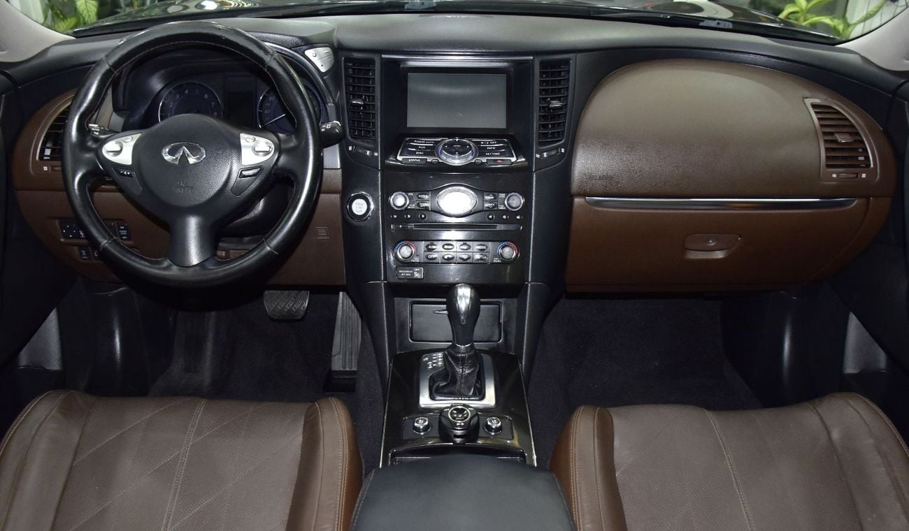 إنفينيتي QX70 EXCELLENCE EXCELLENT DEAL for our Infiniti QX70 ( 2016 Model ) in Brown Color GCC Specs