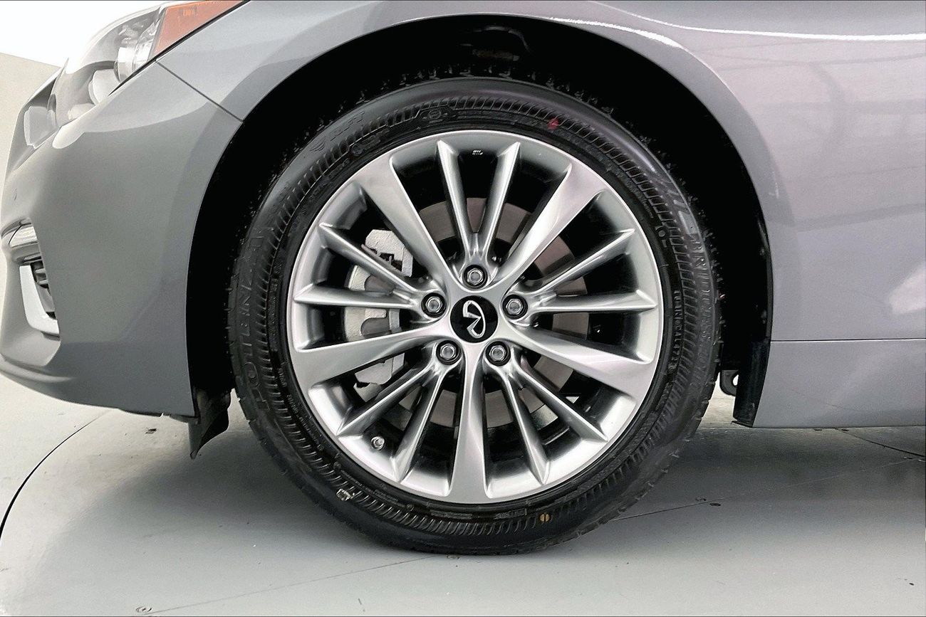 Jeep Grand Cherokee Laredo | 1 year free warranty | 0 Down Payment