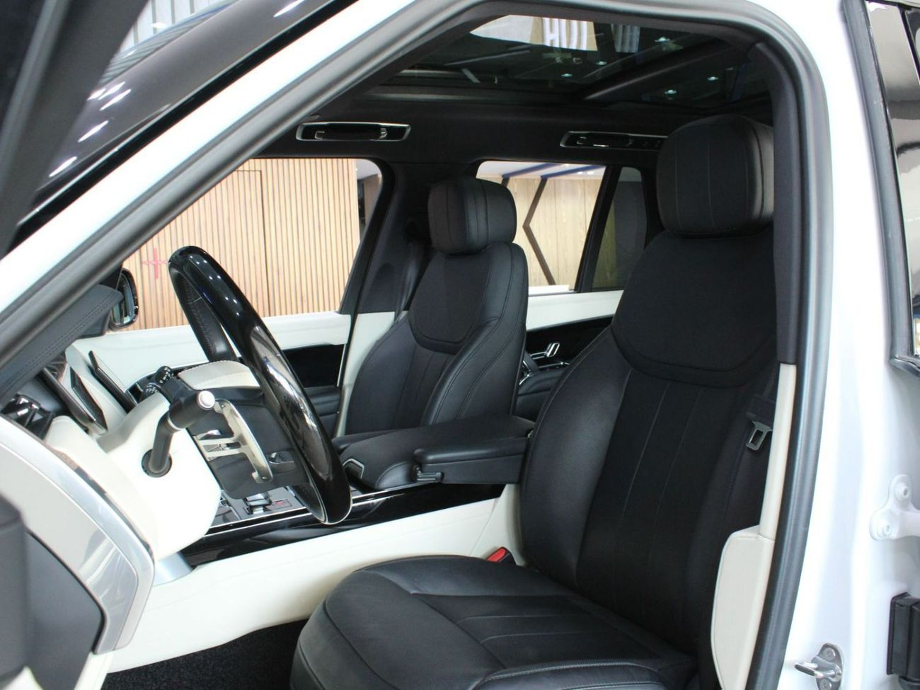 Land Rover Range Rover Vogue P400