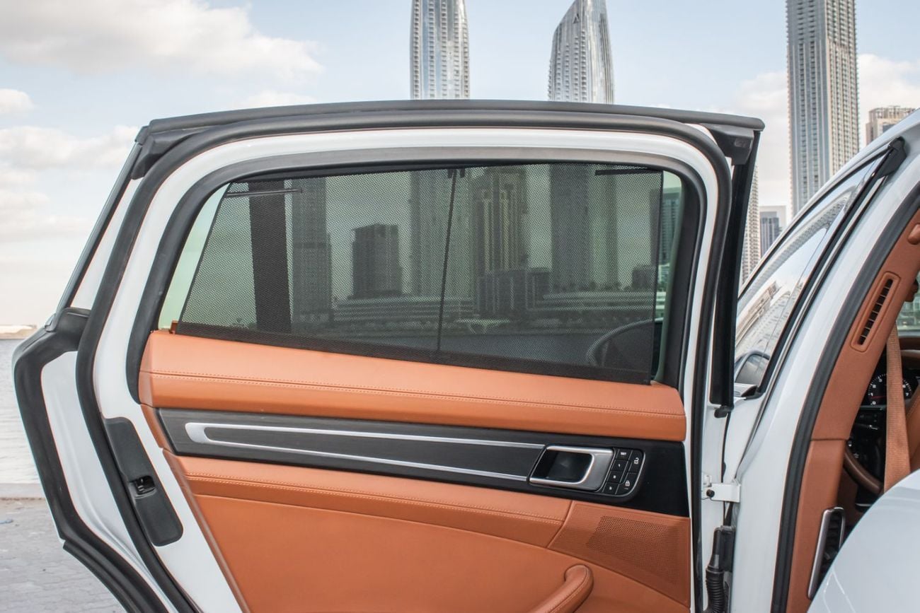 Porsche Panamera 4 3.0L