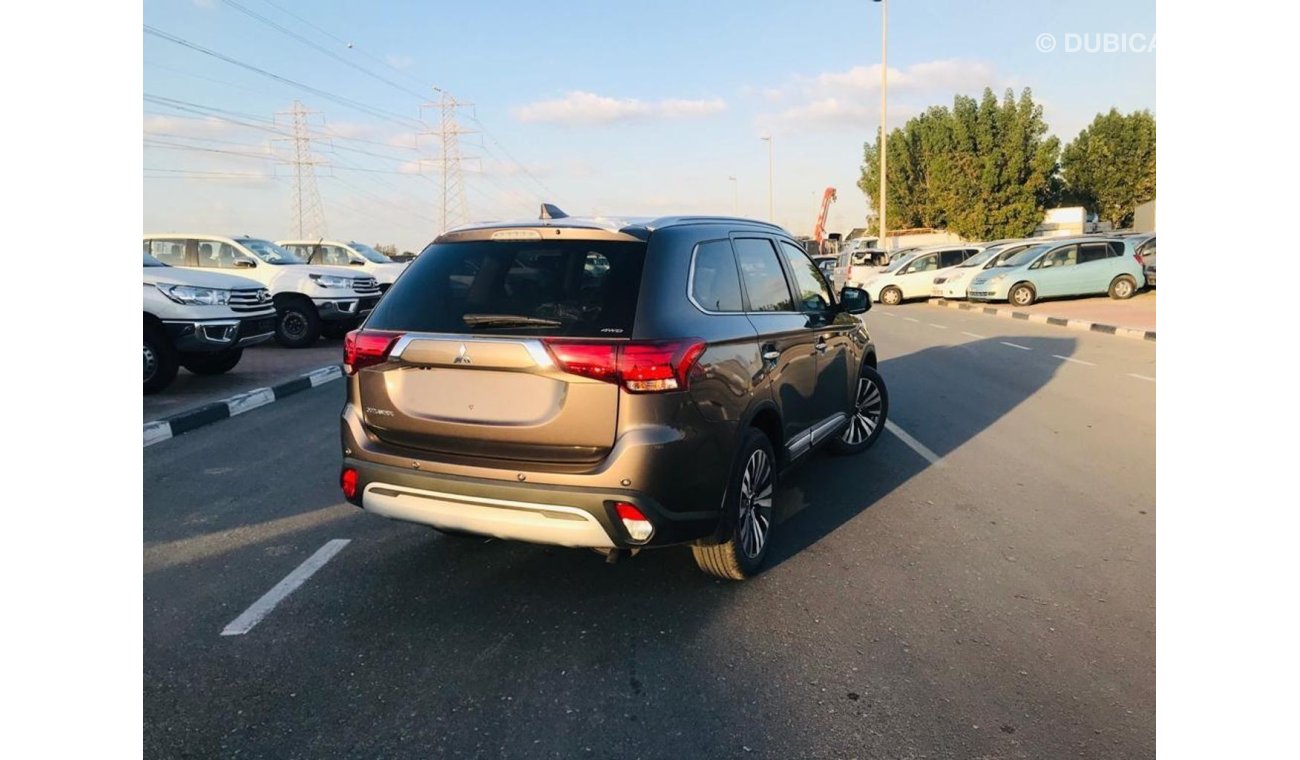 ميتسوبيشي آوتلاندر MITSUBISHI OUTLANDER 4WD V4 /// 2019 MODEL /// FULL OPTION /// LEATHER SEAT , SUNROOF /// SPECIAL OF