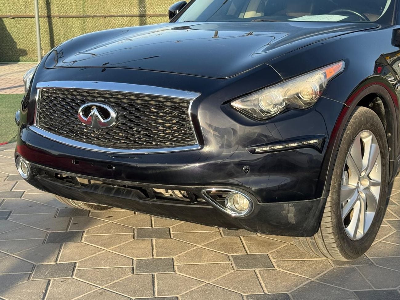 Infiniti QX70 LUXURY
