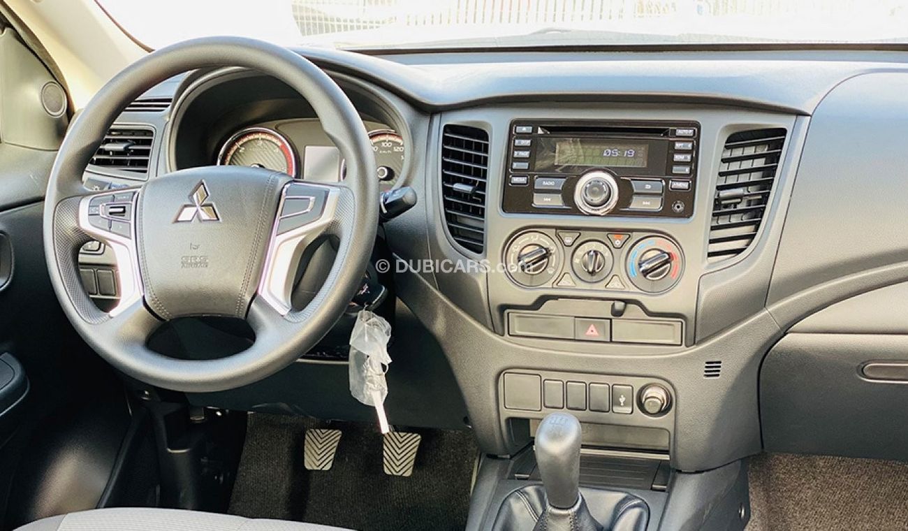 Mitsubishi L200 2.4L DIESEL 4X4 Manual