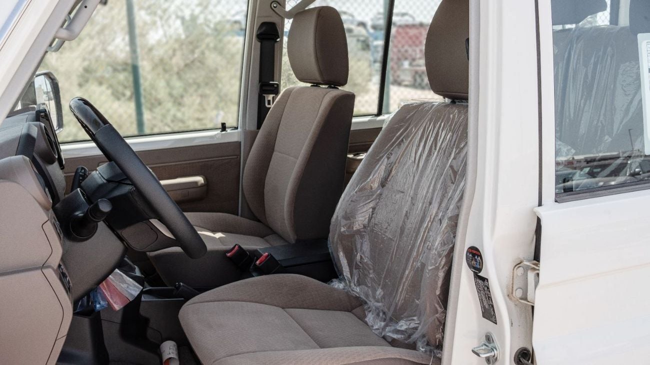 Toyota Land Cruiser 70 HT VXR 2026 Toyota Land Cruiser 4.0L AT Petrol (White-Brown) Mid Option