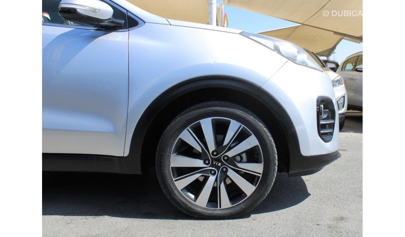 Kia Sportage LX ACCIDENTS FREE - GCC - FULL OPTION - ENGINE 2000 CC - PERFECT CONDITION INSIDE OUT