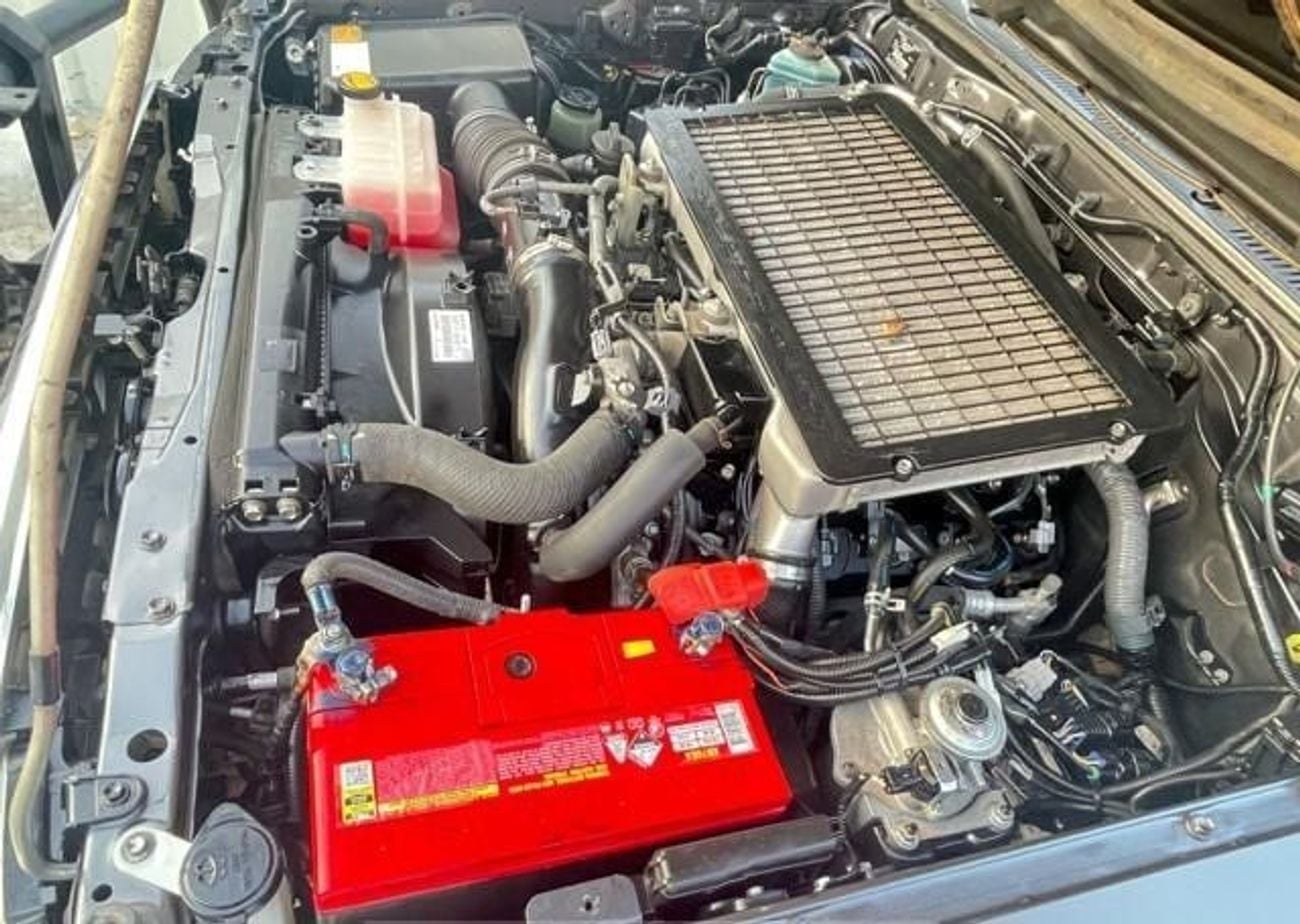 Toyota Land Cruiser Pick Up DIESEL 4.5 LITER ,RIGHT HAND DRIVE ,ONLY FOR EXPORT AVAILABLE