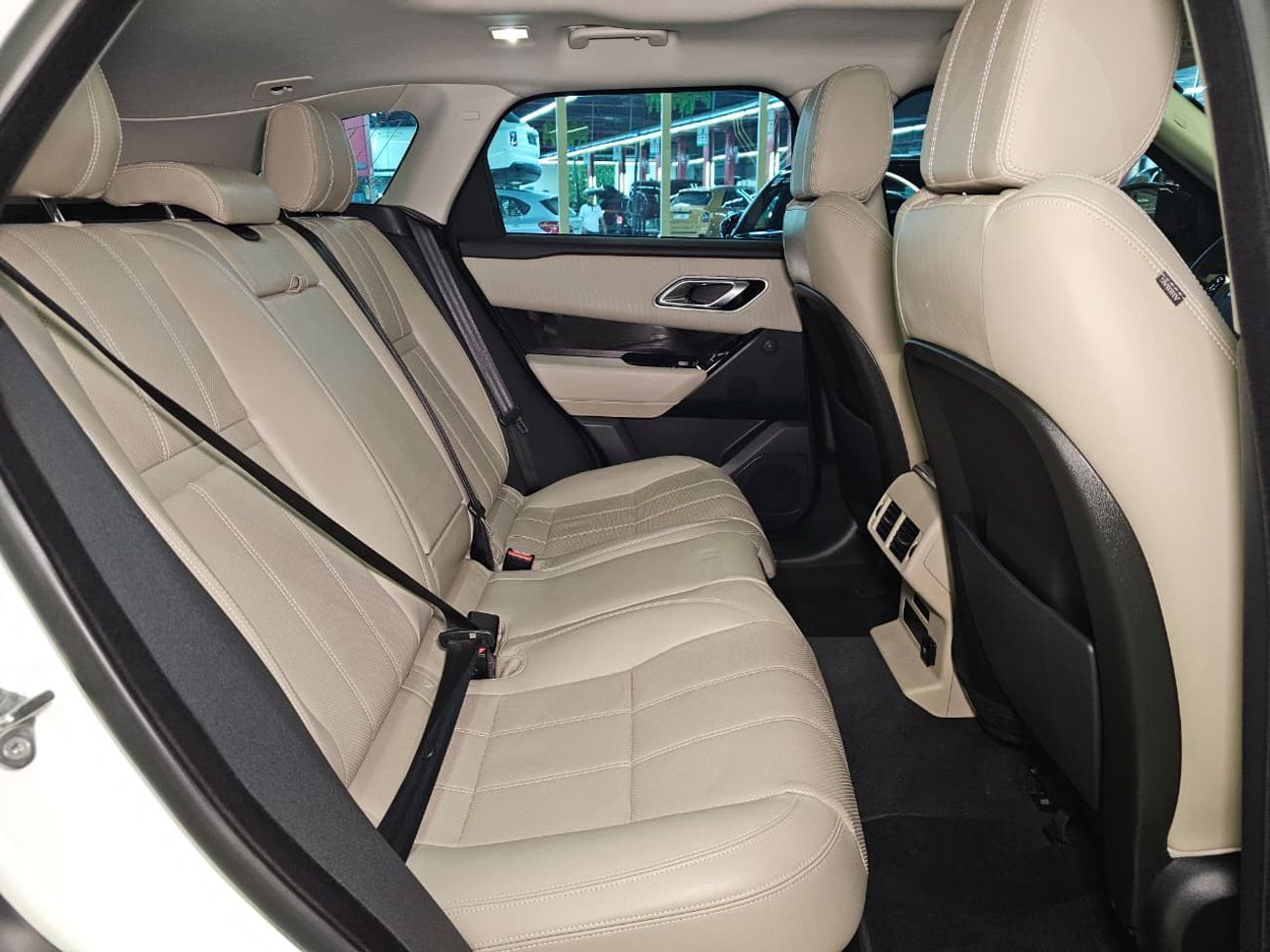 لاند روفر رينج روفر فيلار P250 R-Dynamic S 2.0L