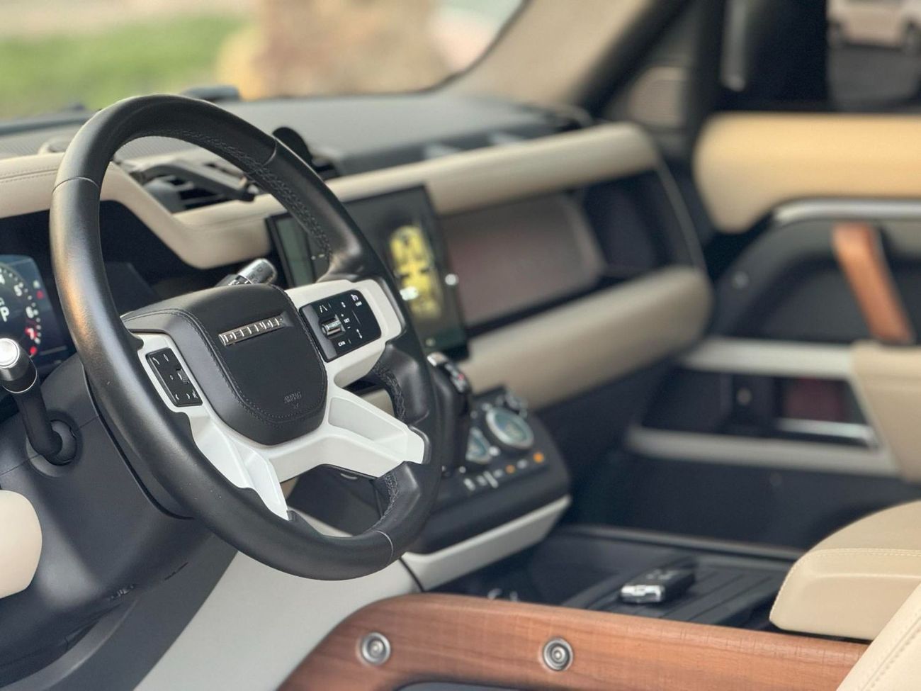 لاند روفر ديفندر 90 X-ديناميك HSE P400