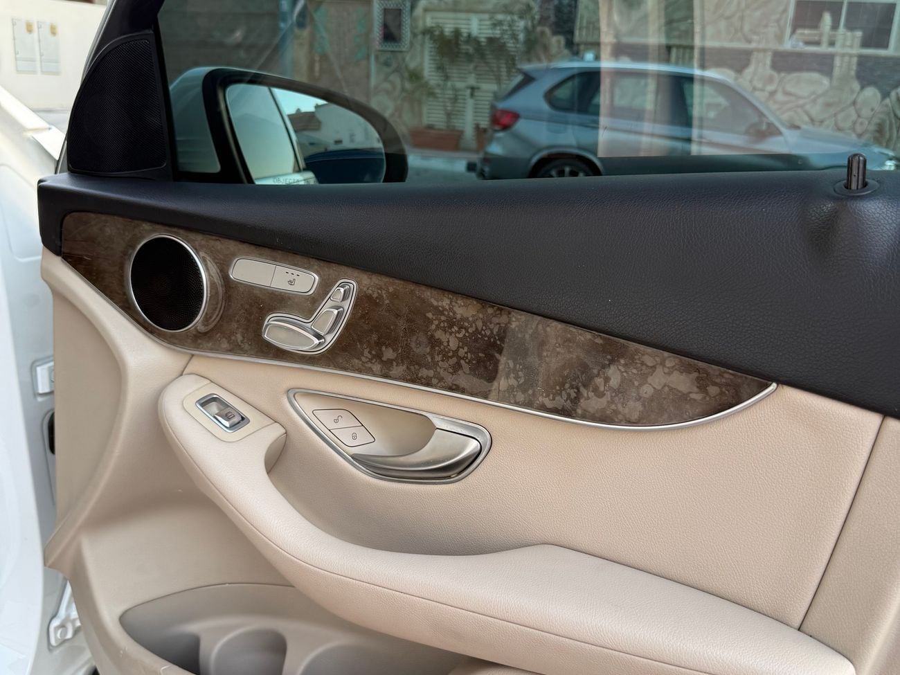 مرسيدس بنز GLC 300