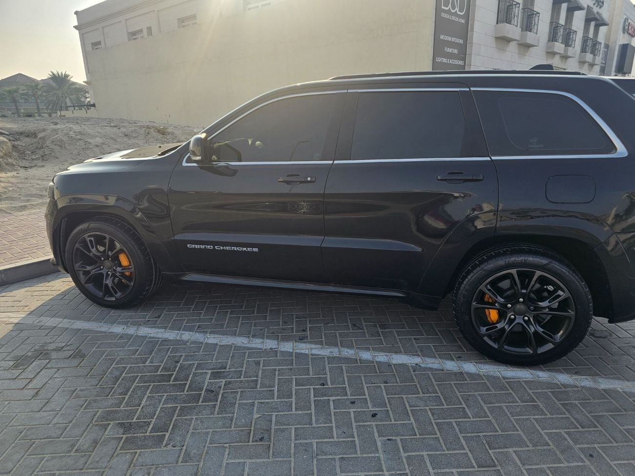 جيب جراند شيروكي SRT8 6.4L