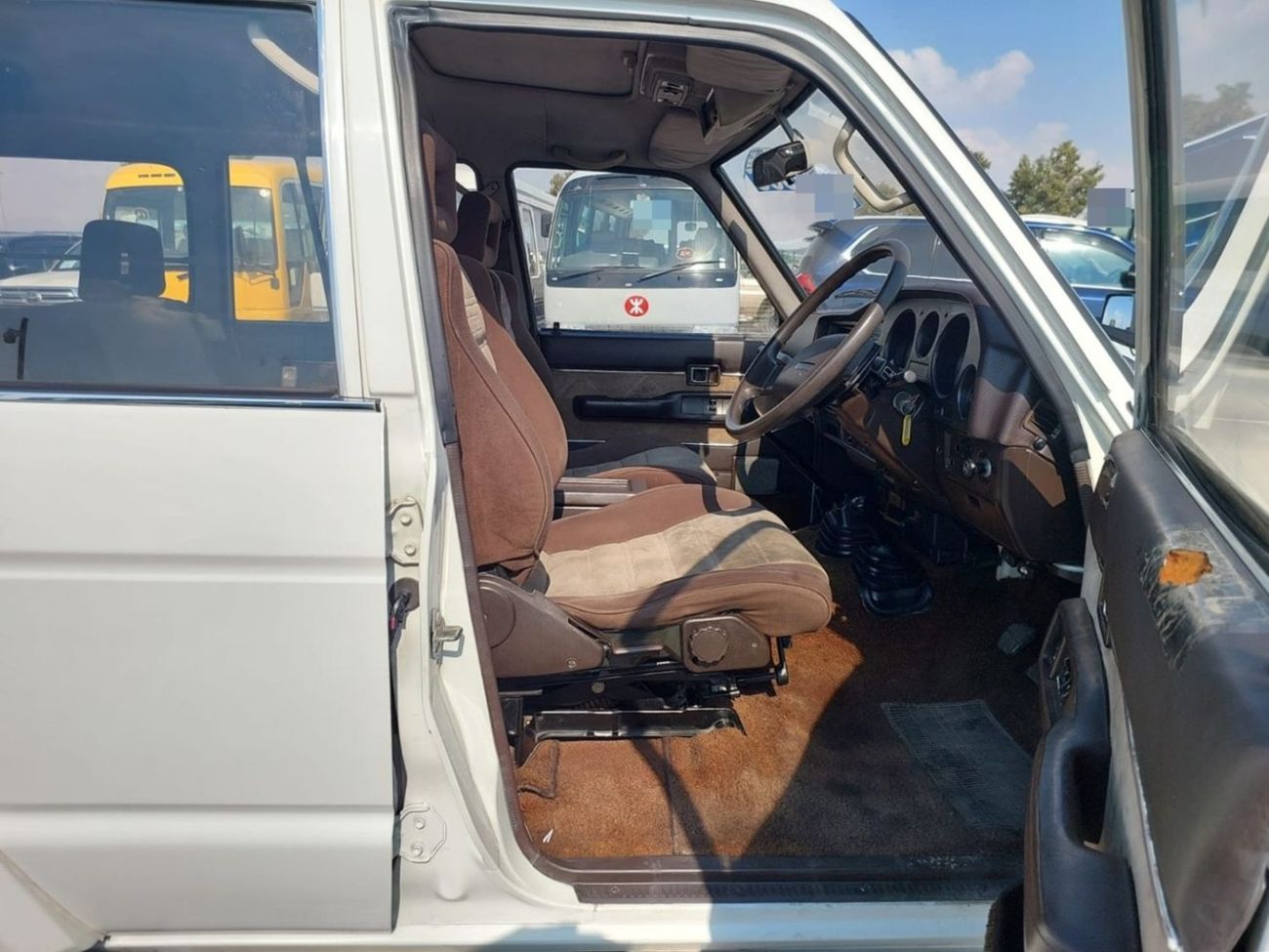 تويوتا لاند كروزر TOYOTA LAND CRUISER SUV RHD 1988 MODEL 4.0 L DIESEL MANUAL(PM10351)