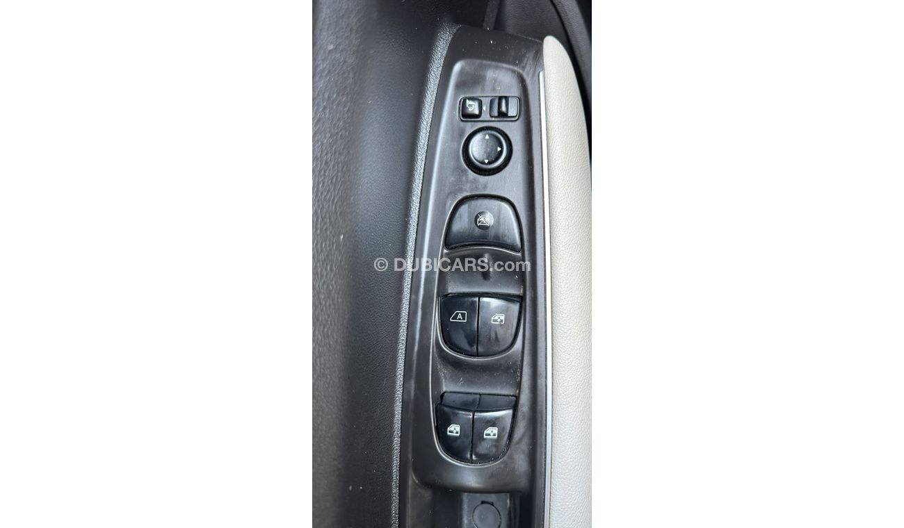 Renault Koleos ACCIDENTS FREE - GCC - ORIGINAL PAINT - PERFECT CONDITION INSIDE OUT