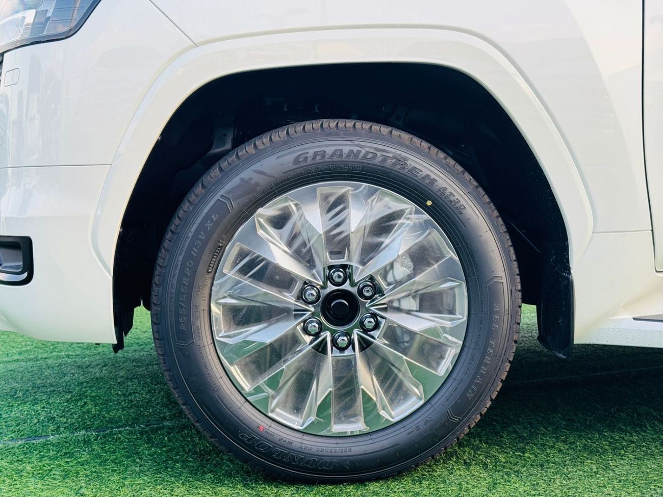 تويوتا لاند كروزر TOYOTA LANDCRUISER (300 SERIES) GXR 4.0L PETROL