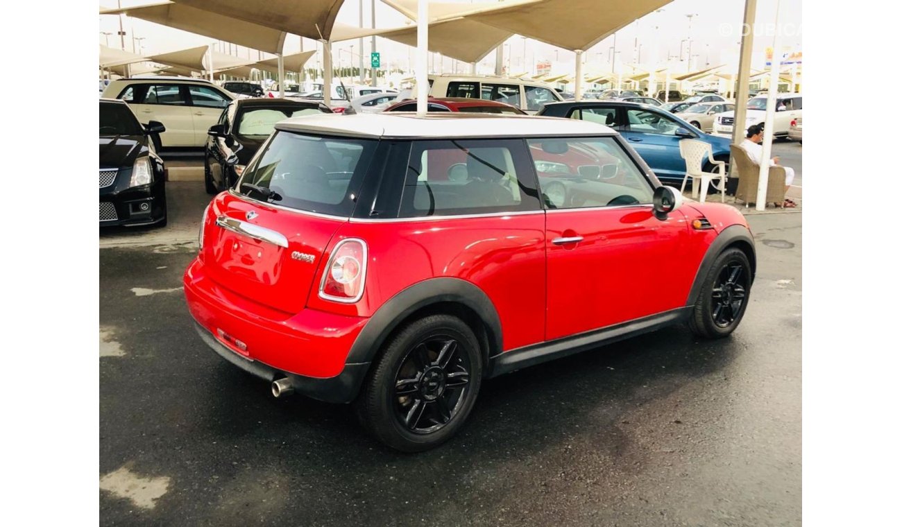 Mini Cooper Mini copper model 2013 GCC car prefect condition full option low mileage no need any maintenance