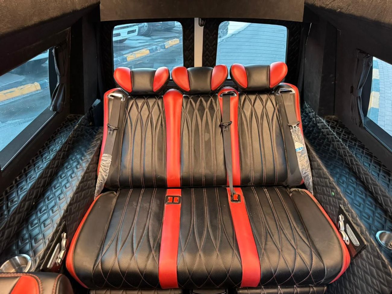 GMC Savana 6.6L V8 Petrol | 7” Touchscreen Display | Rear Vision Camera | High Roof Option | 7 STR