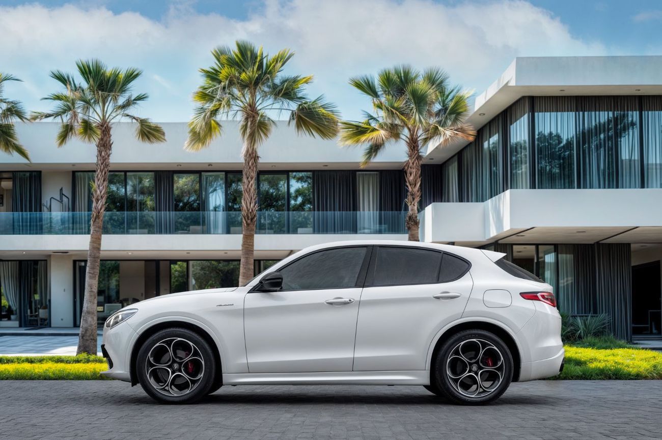 Alfa Romeo Stelvio Club Car  | 2,742 P.M | 0% Downpayment | Agency Warranty!