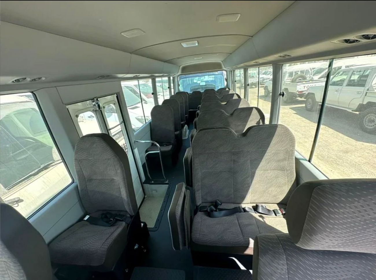 تويوتا كوستر 2.7L (23-Seater)