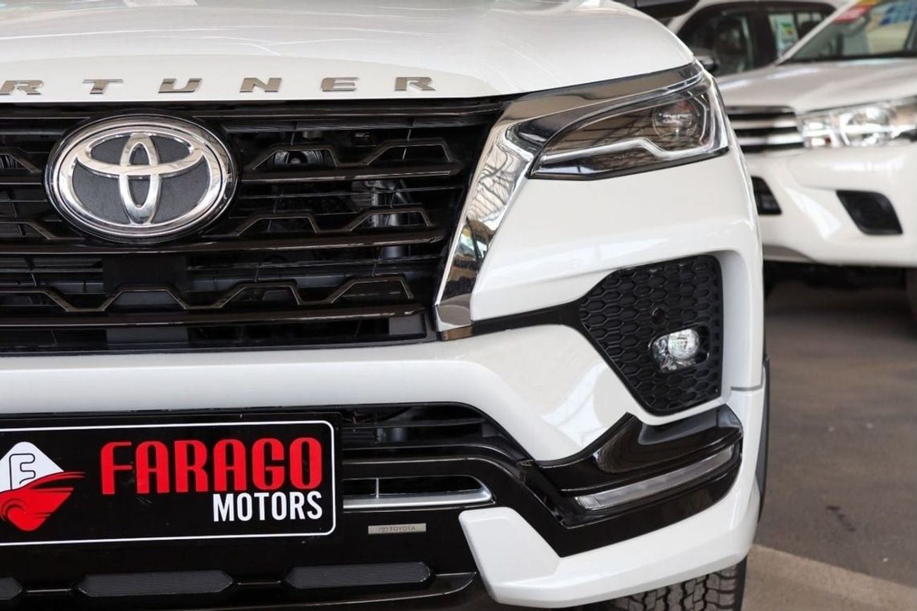 تويوتا فورتونر 2025 FORTUNER VXR 4.0 V6 PETROL/GASOLINA - **EXPORT ONLY**التصدير فقط خارج الخليج**