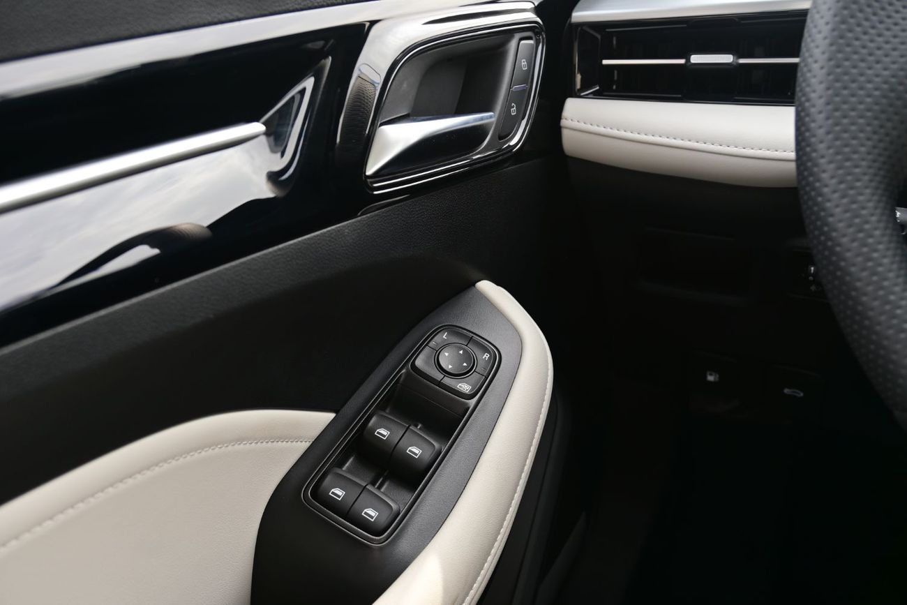 أم جي 5 MG5 1.5L, Petrol, FWD Model 2025 Color Black