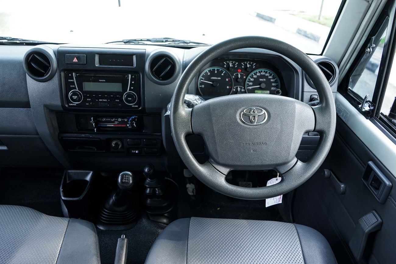 تويوتا لاند كروزر 70 The 2013 Toyota Land Cruiser Hardtop is a rugged, off-road focused SUV from the legendary 70 Series