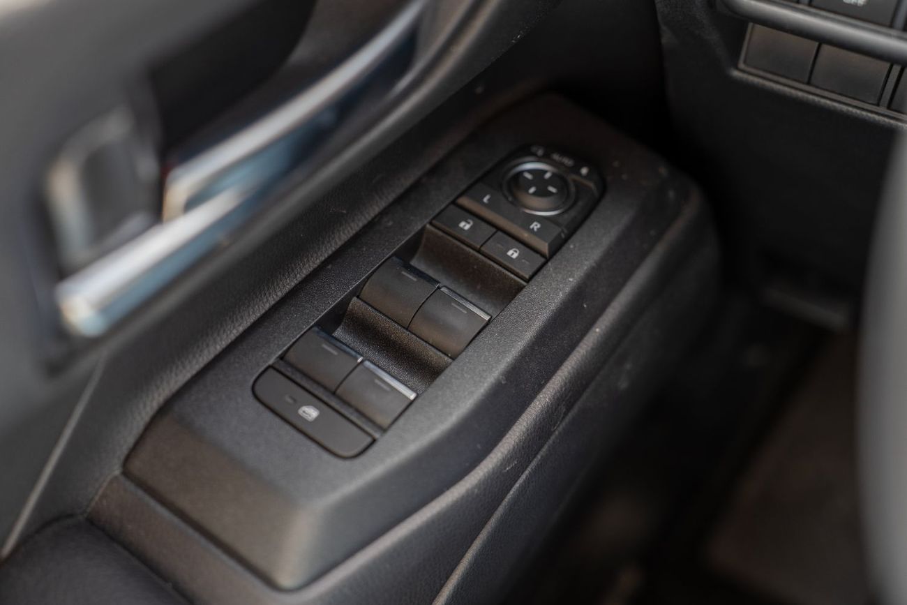 تويوتا برادو Toyota Prado 2025 2.4L Petrol 7 Seats