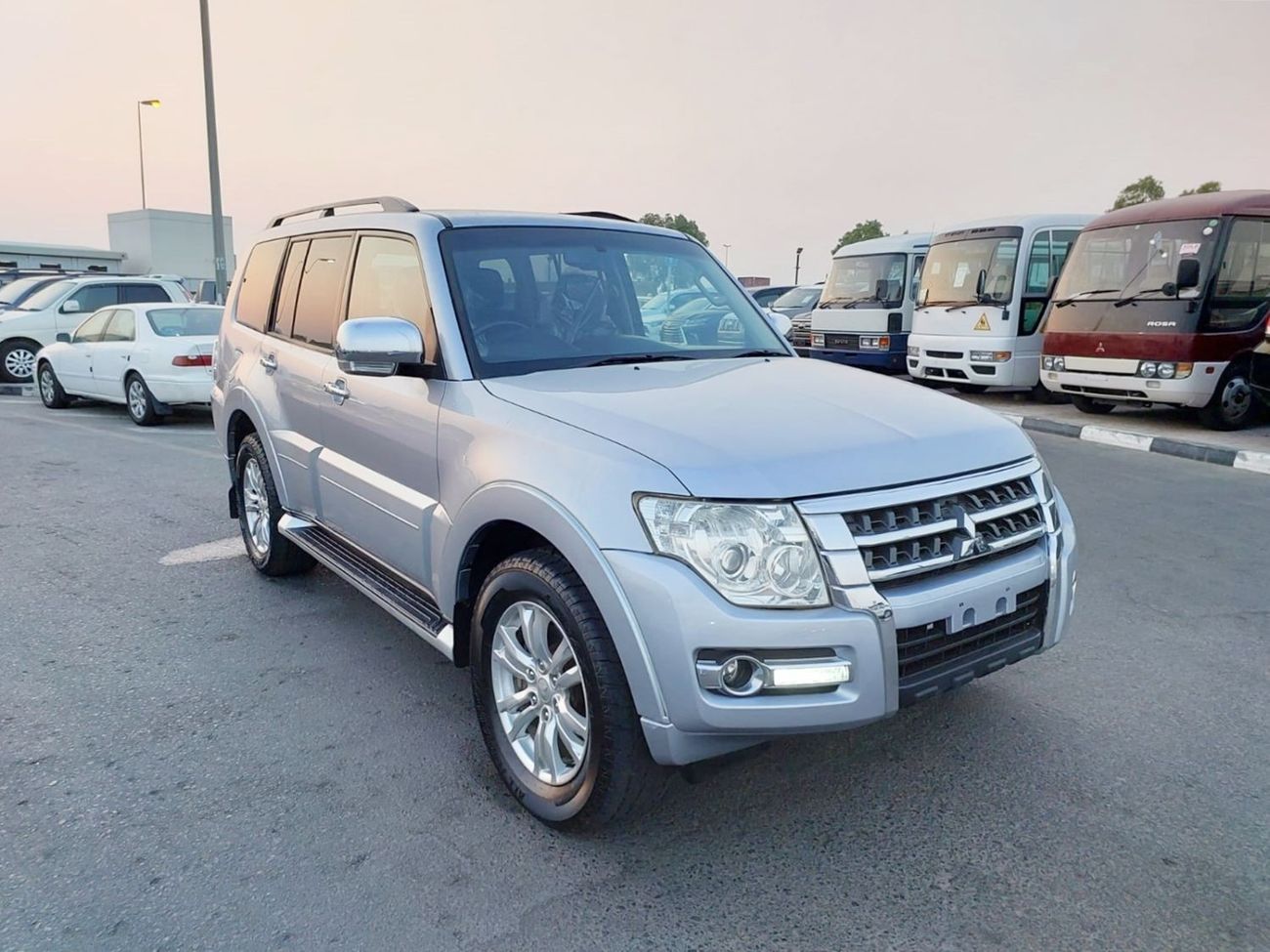 Mitsubishi Pajero MITSUBISHI PAJERO RIGHT HAND DRIVE(PM00842)