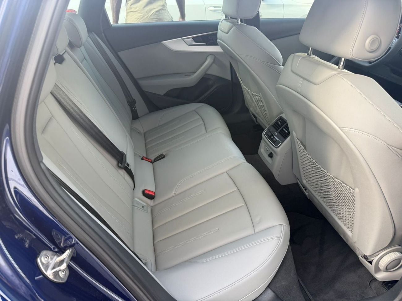 Audi A4 35 TFSI S-LINE