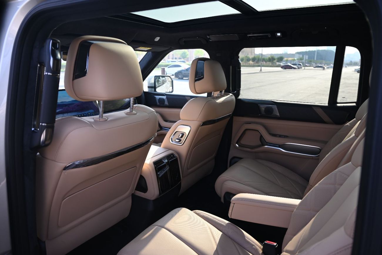 BYD Leopard 8 Smart and Brave Flagship Edition (7 Seats) - EMI 3,580 AED - BYD LEOPERD 8 2024