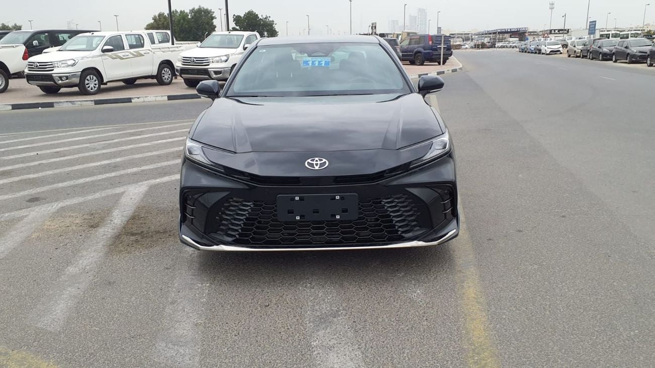تويوتا كامري Intelligent Dual-Engine – 2.0L Hybrid – 2024