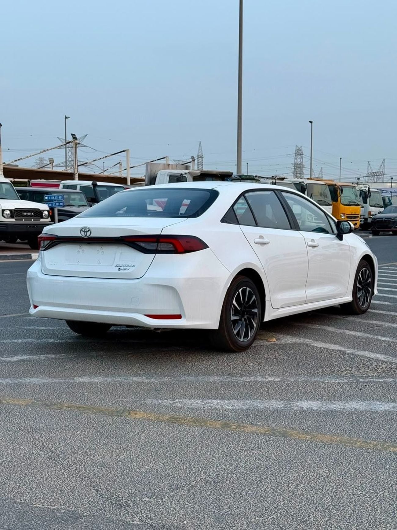 Toyota Corolla ToYoTa - COROLLA - ELITE - 1.8 - 2026 - HyBRiD - NEW FACE - AT - WHiTE