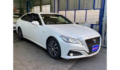 Toyota Crown AZSH20